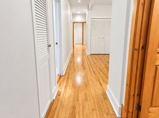 12 Somerset St W #2, Ottawa, ON K2P0H4