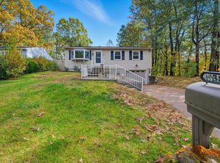 382 N Brook Rd, Springfield, MA 01119