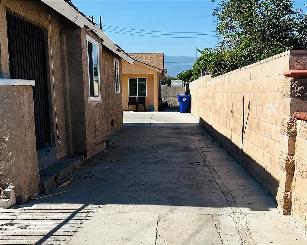 5 bed, 1250 sqft, $2,650 — Photo 3