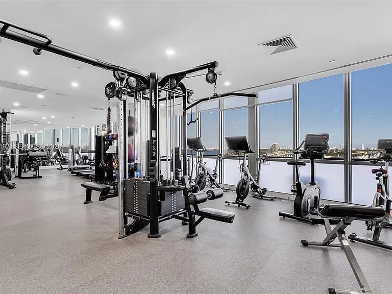 1100 Biscayne Blvd #2907 — Photo 45