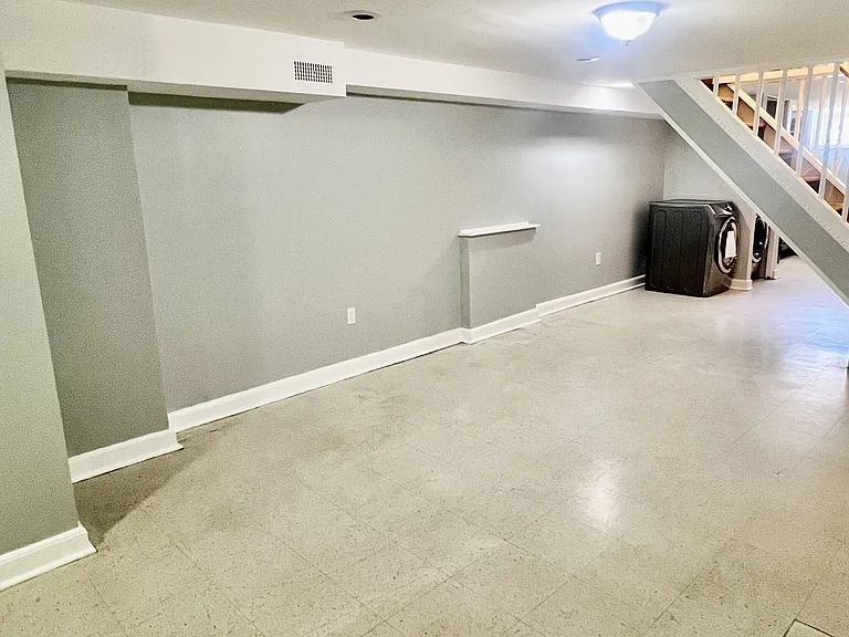 2436 E Fayette St #- — Photo 6