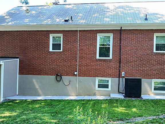 3rd image of 3421 Forest Hill Ave NW