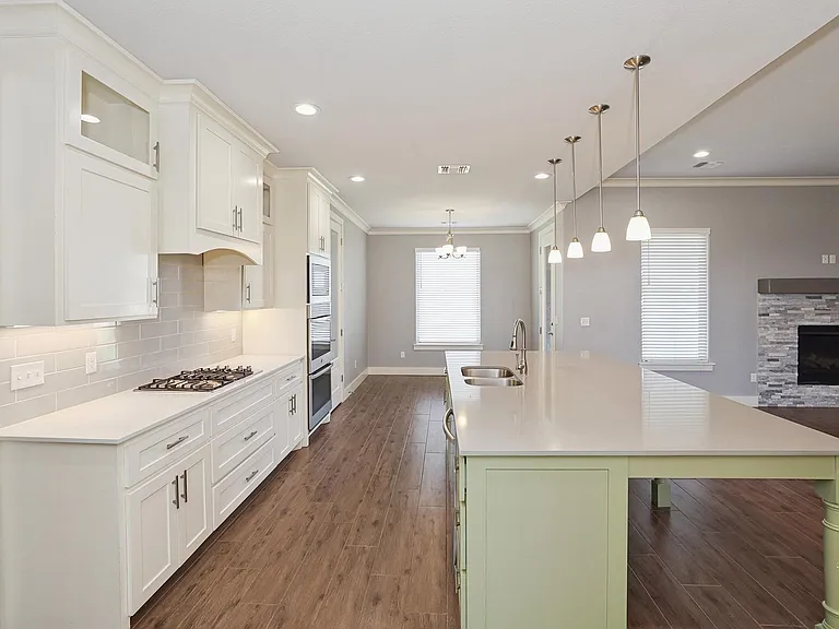 9240 Highland Springs Dr — Photo 8
