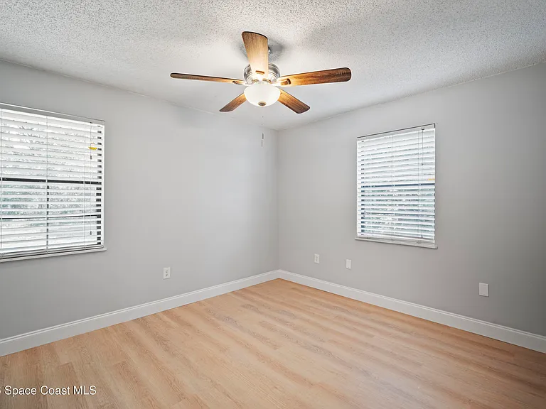 1328 Union St SE — Photo 14