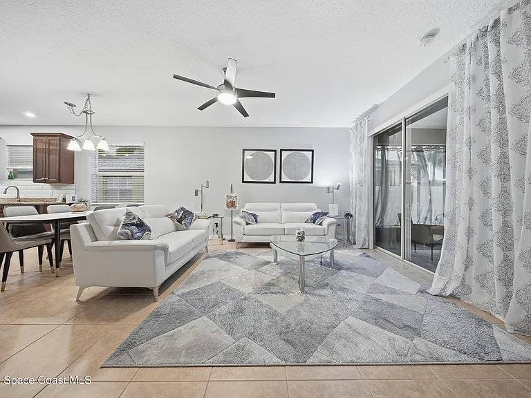 2039 Tullagee Ave — Photo 11