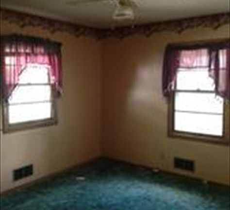 5th image of 1336 E 84th St