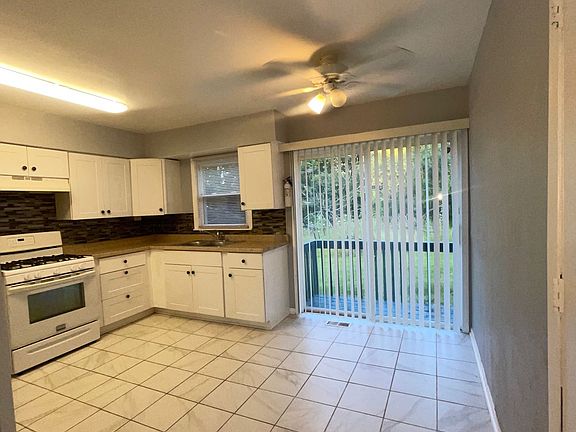 5th image of 2515 Hermon Ave