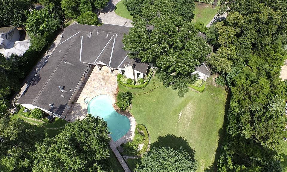1st image of 8827 Memorial Dr