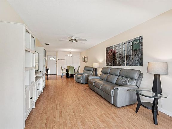 4th image of 3900 Roxane Blvd APT 8B