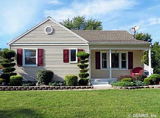 212 Falstaff Rd, Rochester, NY 14609