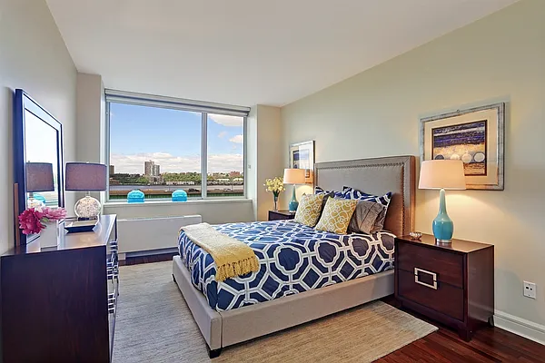 Sold by Corcoran | media 6