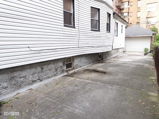 Rented by Citi Habitats | media 22