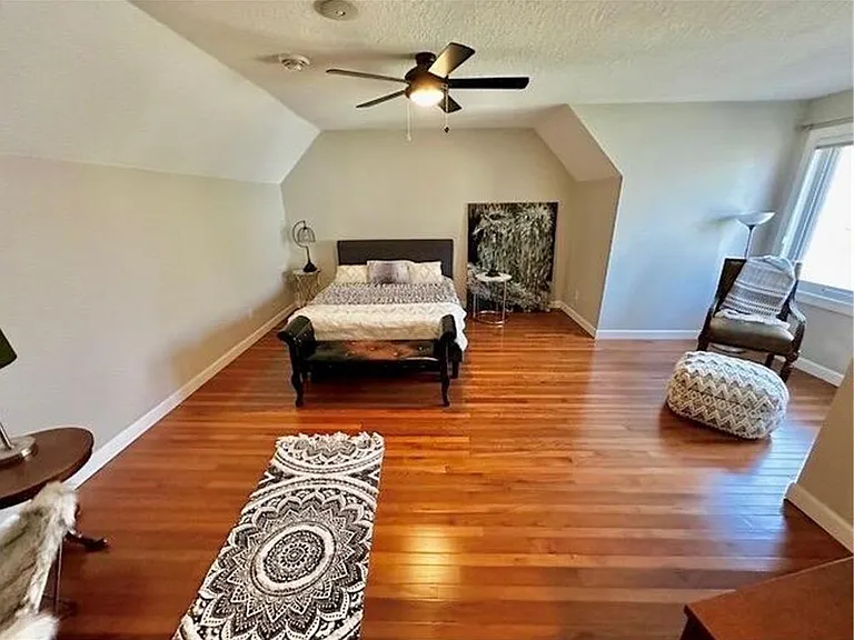 5760 Oakview Ln N — Photo 13