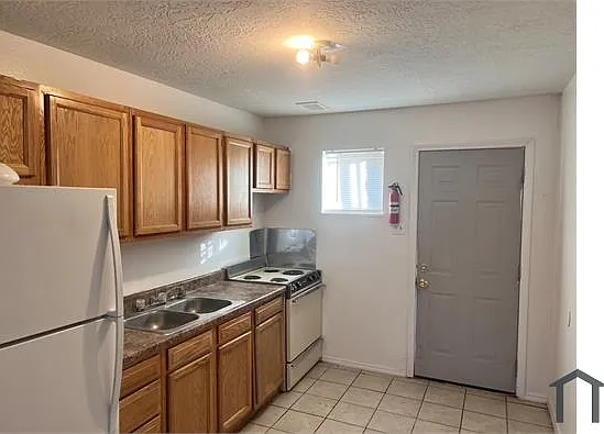 3413 Ross Ave SE #A — Photo 8