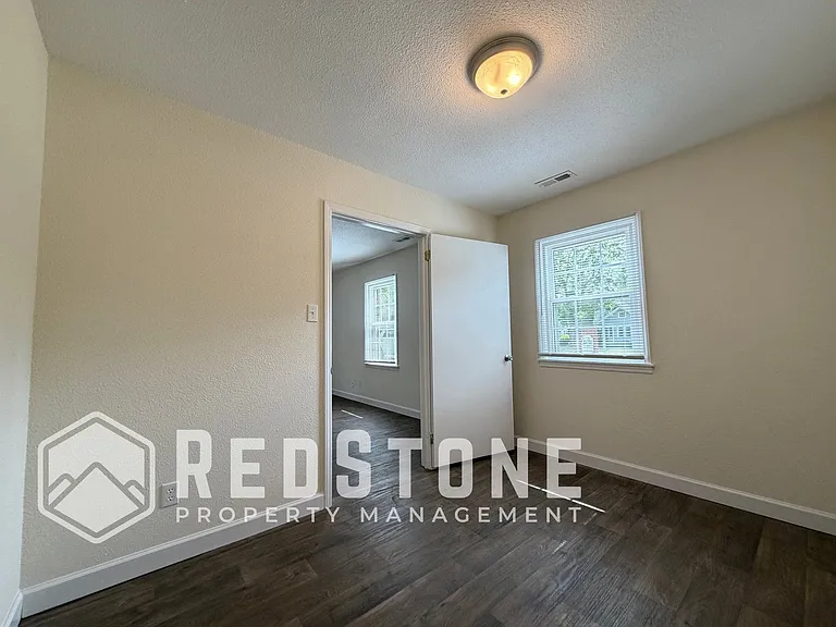 600 Church St #2 — Photo 5