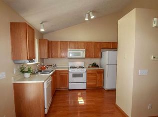 15366 Mormon St, Bennington, NE 68007