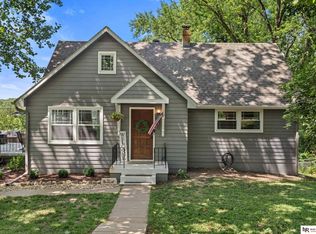 806 Jewell Rd, Bellevue, NE 68005