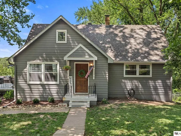 806 Jewell Rd, Bellevue, NE 68005