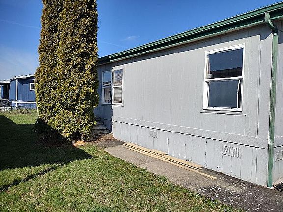 2nd image of 327 Aspen Dr #59