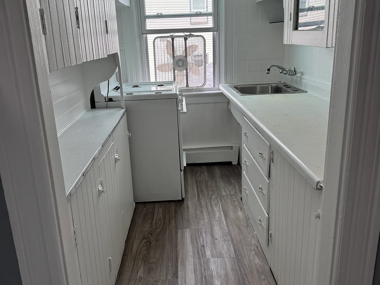1 bed, $1,300 — Photo 3