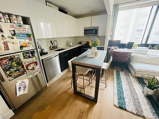 Rented by Acre NY Realty Inc | media 10