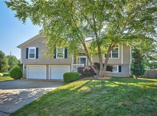 703 Thunder Gulch Dr, Raymore, MO 64083