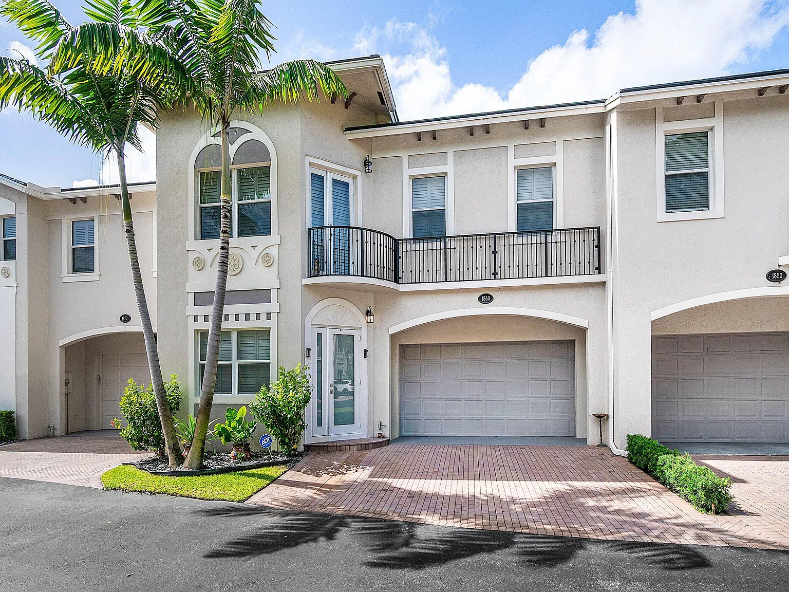 4 bed, 2.5 bath, 2538 sqft, $12,000 — Photo 1