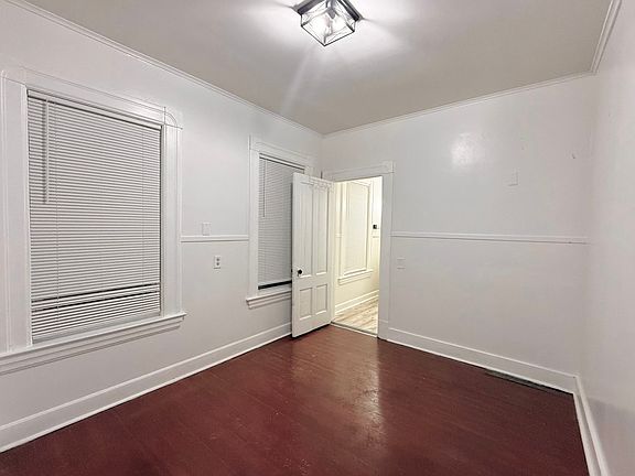 4th image of 21 E Bartlett St Unit 4