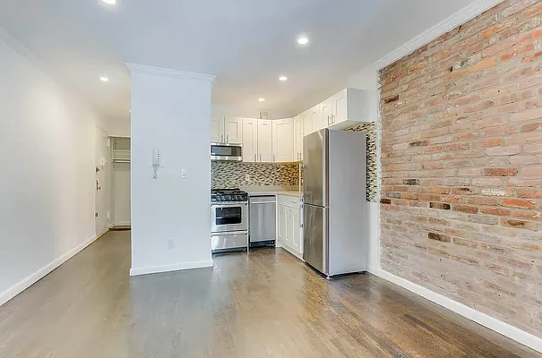 Rented by Compass | media 3