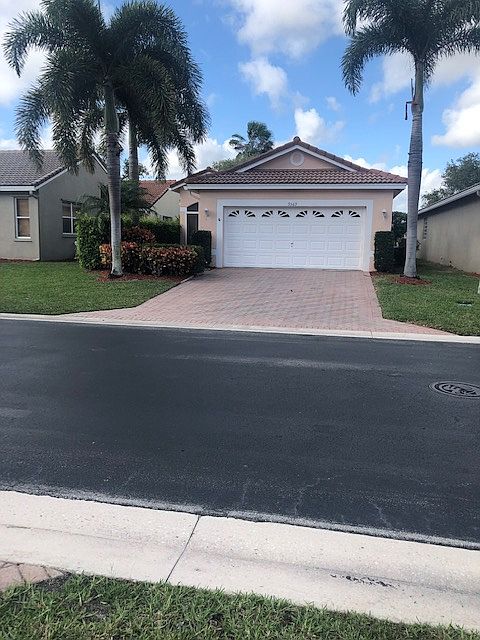 1st image of 9844 Lemonwood Dr