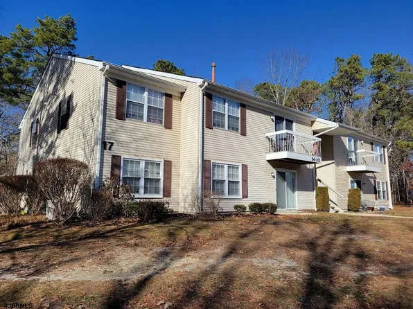 99 Club Pl #99, Galloway, NJ 08205