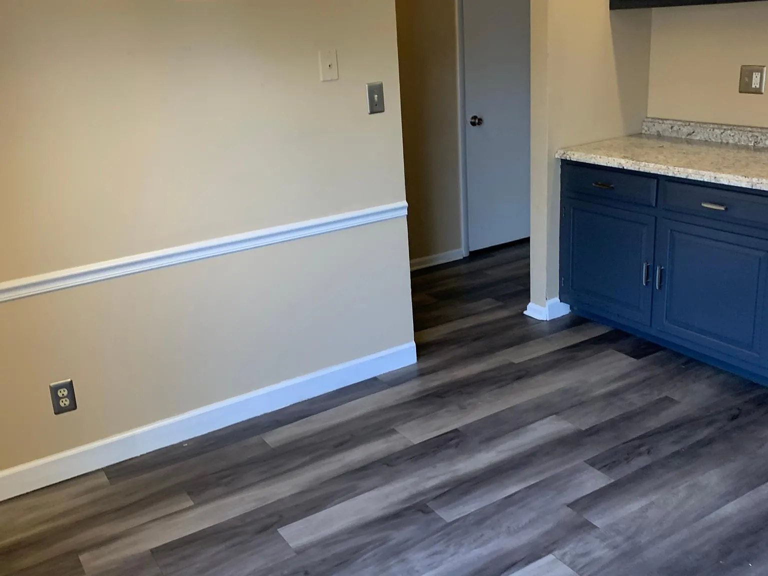 3 bed, 2.5 bath, 1512 sqft, $2,100 — Photo 2