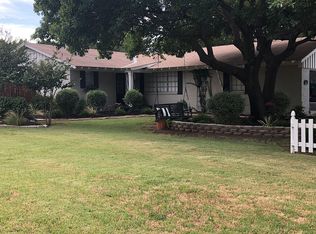 505 S Center St, Archer City, TX 76351