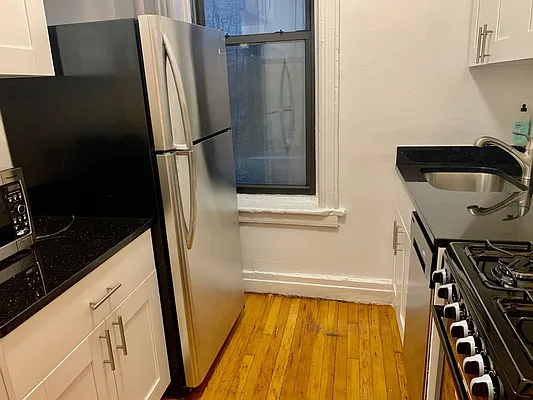 Rented by Compass | media 40