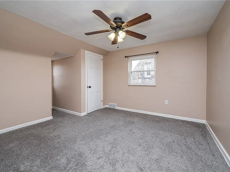 651 Royce Ave — Photo 16