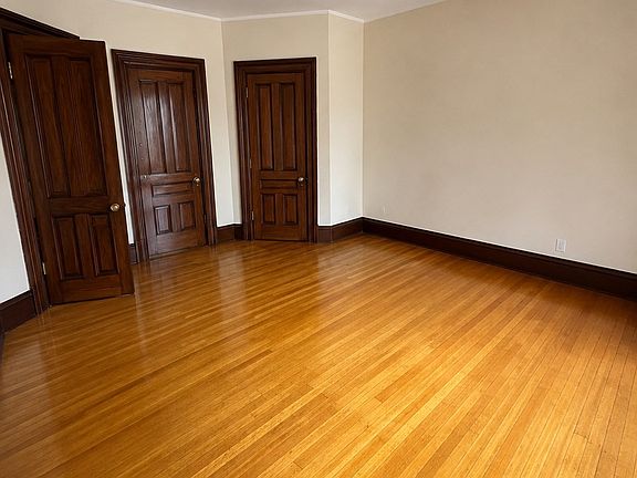 5th image of 305 Beacon St APT 3