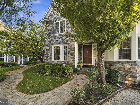 2nd image of 1 Wicklow Ct