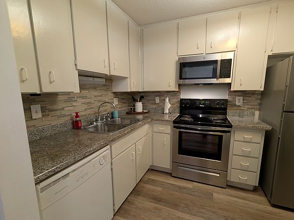 3rd image of 2700 Bayshore Blvd
