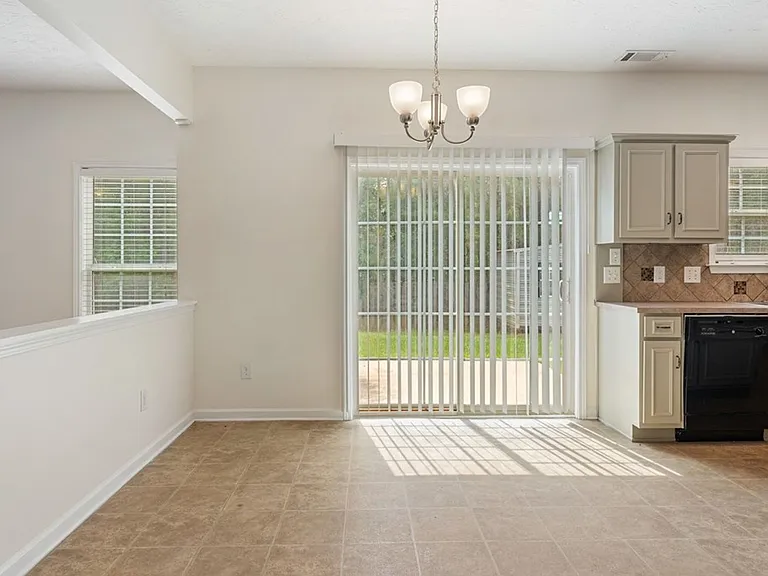 5186 Freedom Ridge Ct — Photo 8