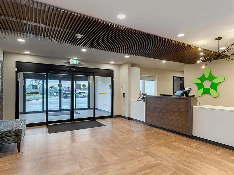 Lobby and Guest Check-in