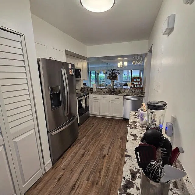 2 bed, 2.0 bath, 1180 sqft, $2,700 — Photo 3