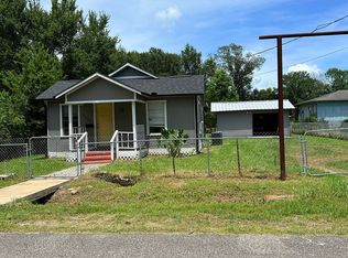 2302 6th St, Orange, TX 77630