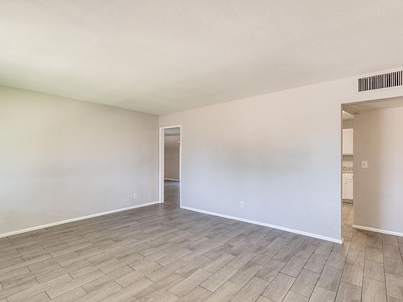 3rd image of 3350 W Shaw Butte Dr