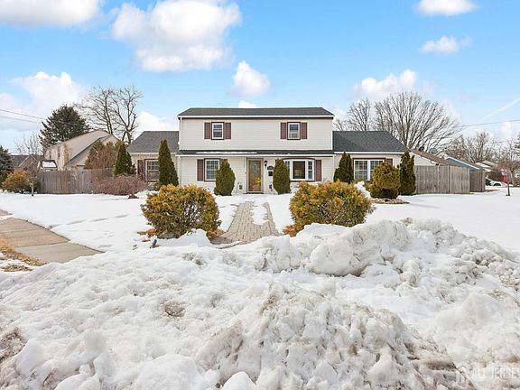 2nd image of 32 Glenville Rd