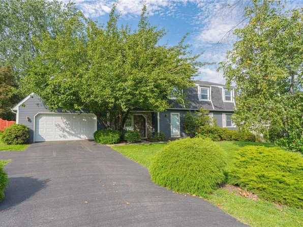 26 Russet Dr, Easton, PA 18045