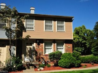 139 Quaker Ridge Dr, Akron, OH 44313