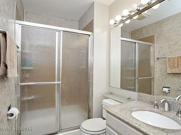 3rd image of 906 Cross Creek Dr N #B