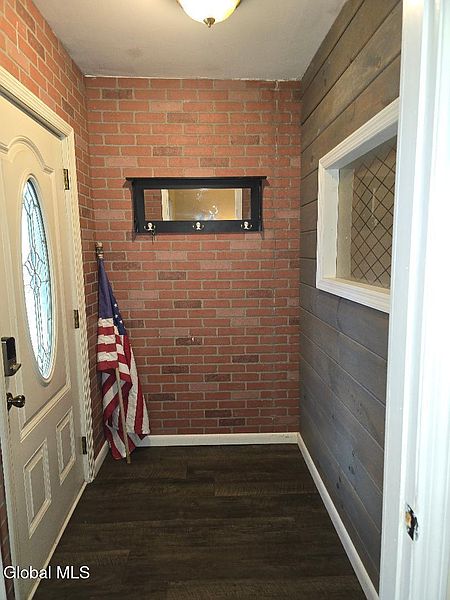 4th image of 145 3rd Avenue