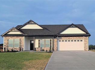 215 R C Thompson Rd, Chesnee, SC 29323