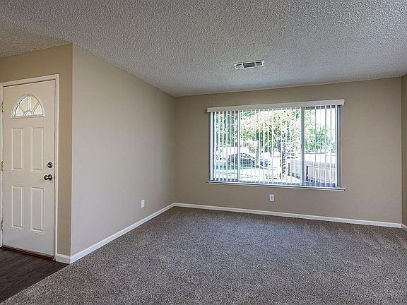 5th image of 229 W Menlo Ave